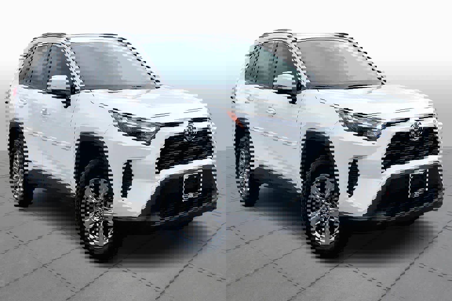 Used 2024 Toyota RAV4 XLE image 2