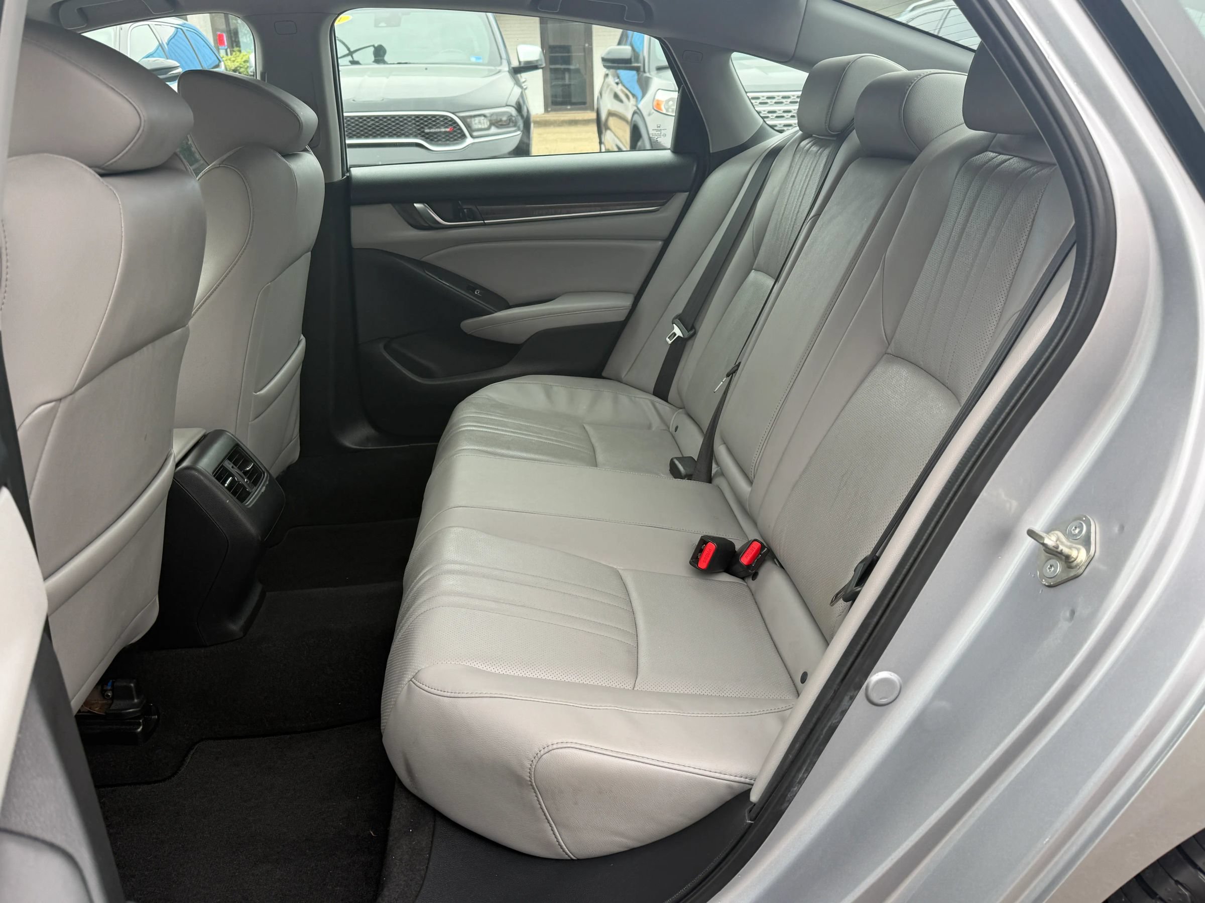 Used 2018 Honda Accord EX-L image 16