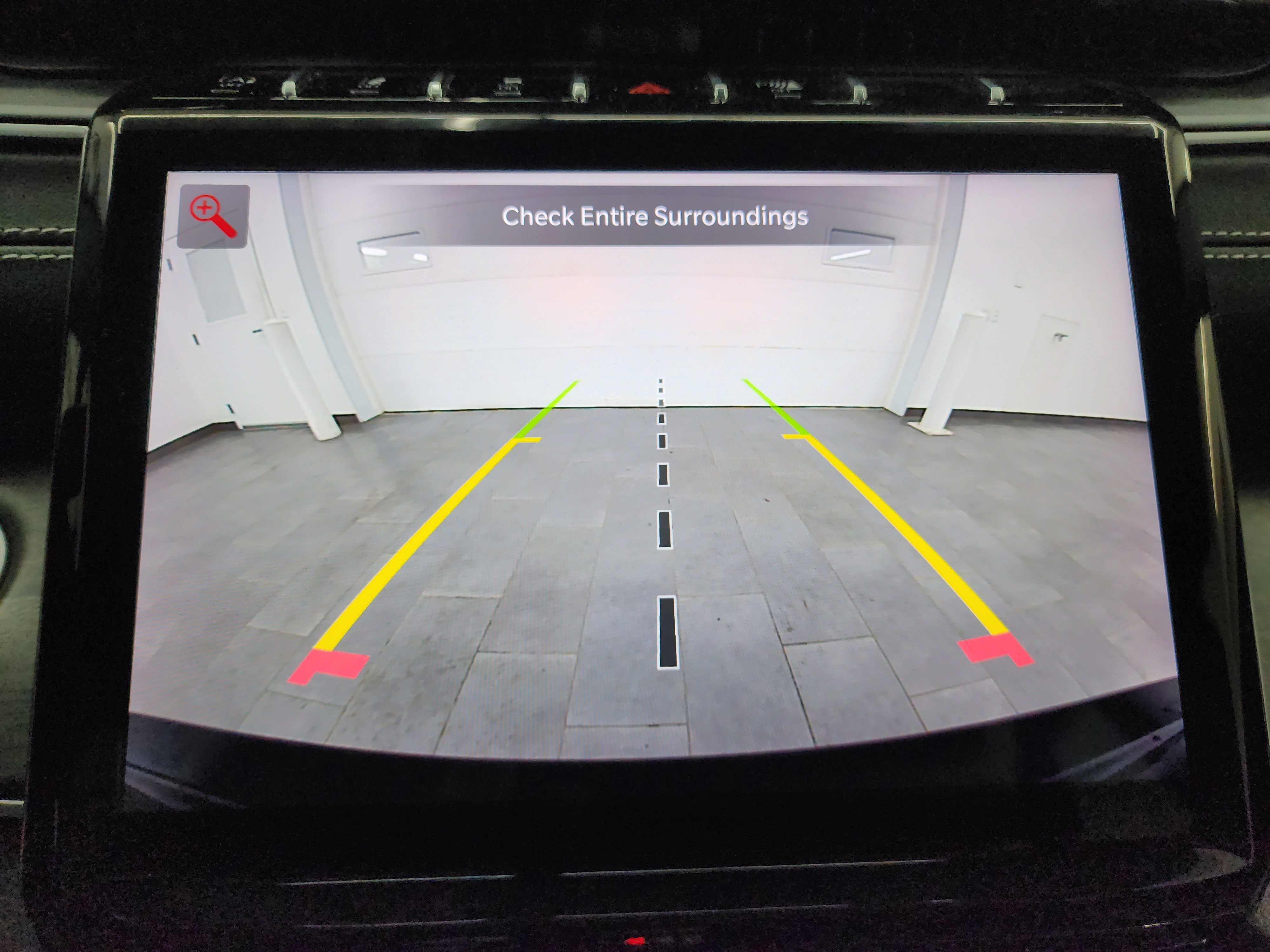 Used 2023 Jeep Grand Cherokee Limited w/ Black Appearance Package image 15