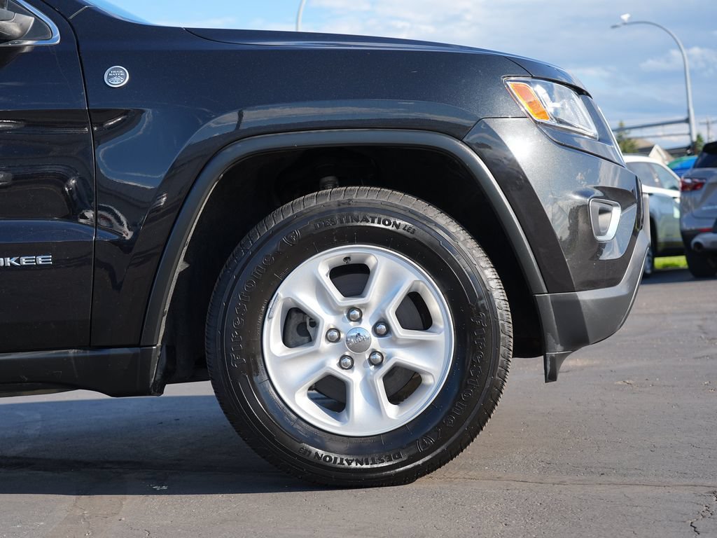 Used 2016 Jeep Grand Cherokee Laredo w/ Quick Order Package 23E AWD/4WD image 11