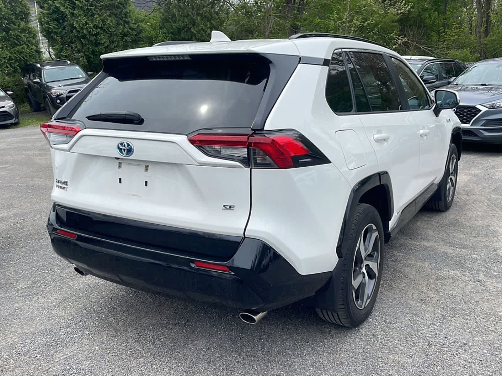 Used 2021 Toyota RAV4 SE w/ Weather & Moonroof Package AWD/4WD image 9