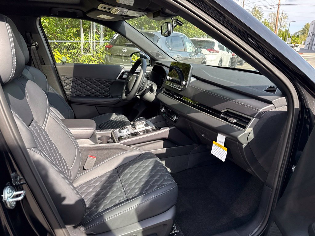 New 2026 Nissan Rogue Platinum AWD/4WD image 9