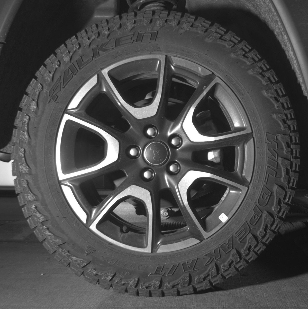 Used 2025 Jeep Compass Trailhawk image 15