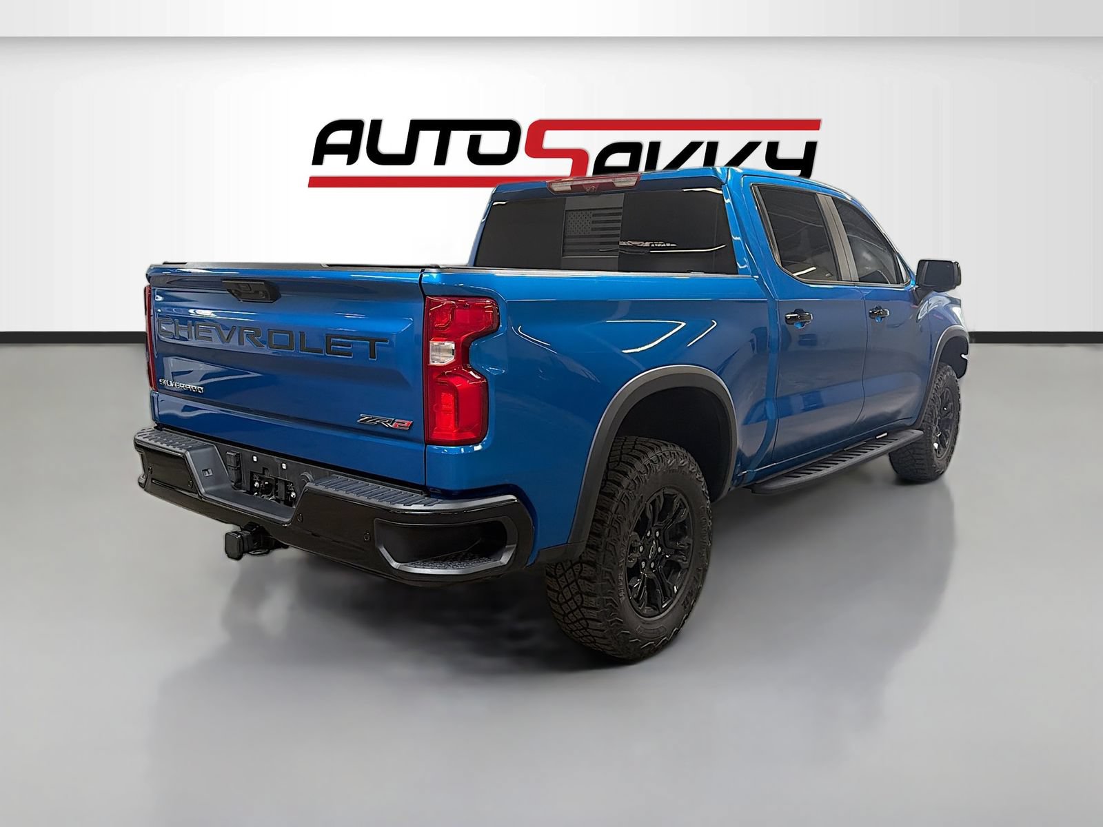 Used 2024 Chevrolet Silverado 1500 ZR2 w/ Technology Package AWD/4WD image 7