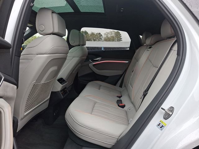 Used 2024 Audi Q8 e-tron Prestige w/ Prestige Package image 12