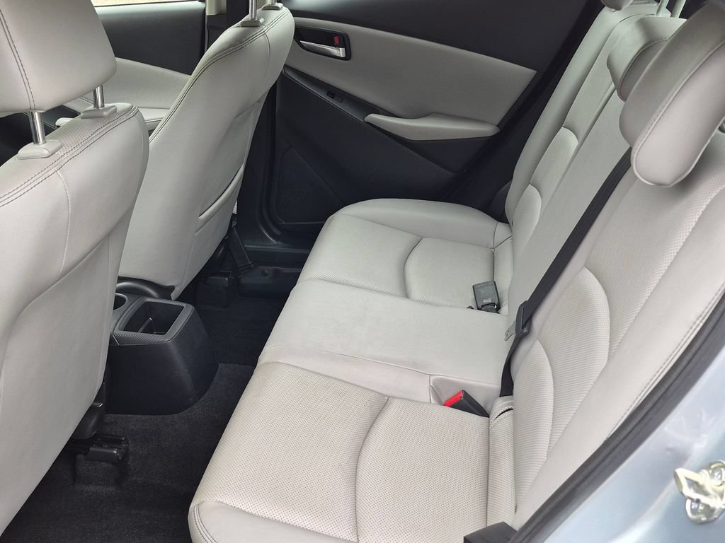 Used 2020 Toyota Yaris XLE FWD image 26