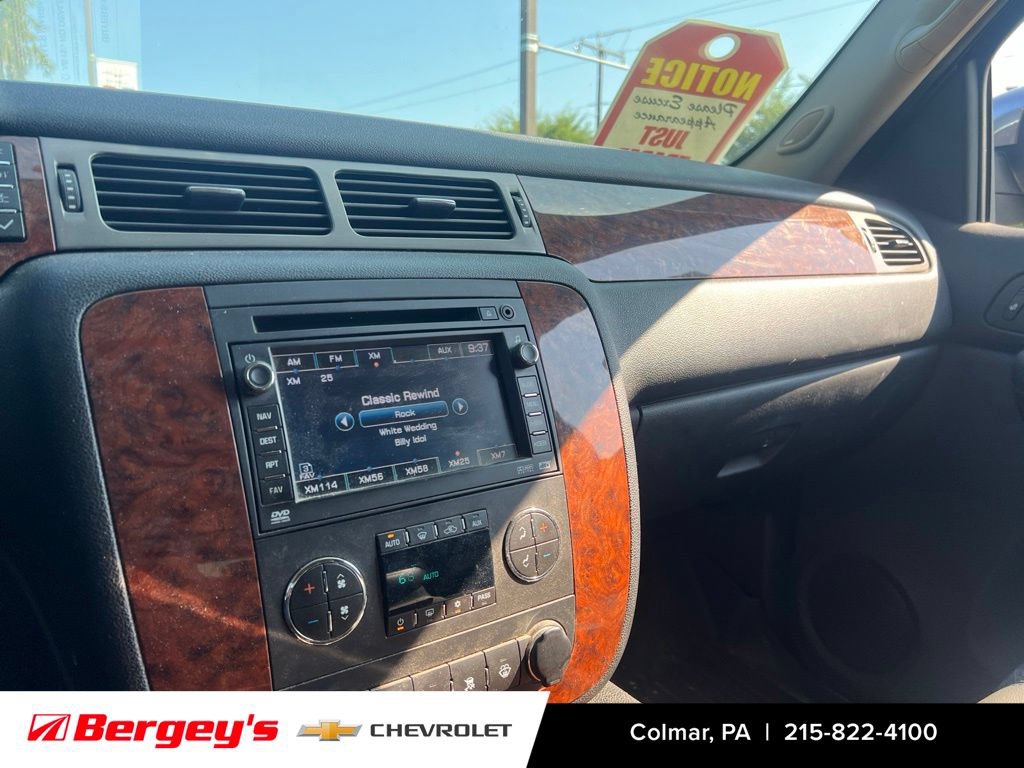 Used 2008 Chevrolet Suburban LTZ w/ LTZ Preferred Equipment Group AWD/4WD image 13