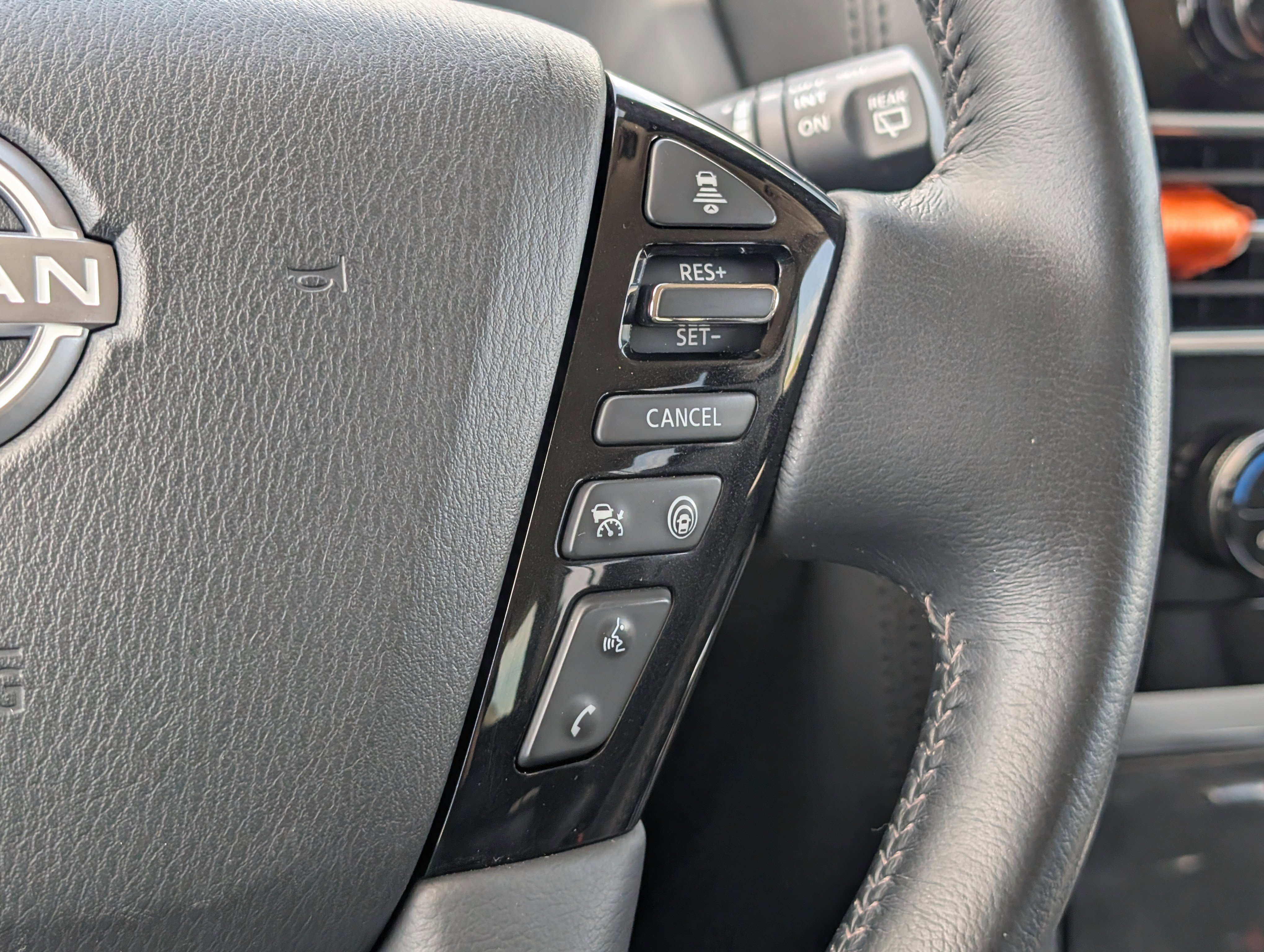 Used 2021 Nissan Armada SV w/ SV Appearance Package RWD image 17