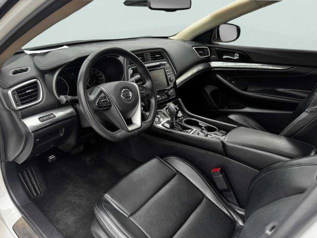 Used 2022 Nissan Maxima SV w/ Floor Mat Group FWD image 15