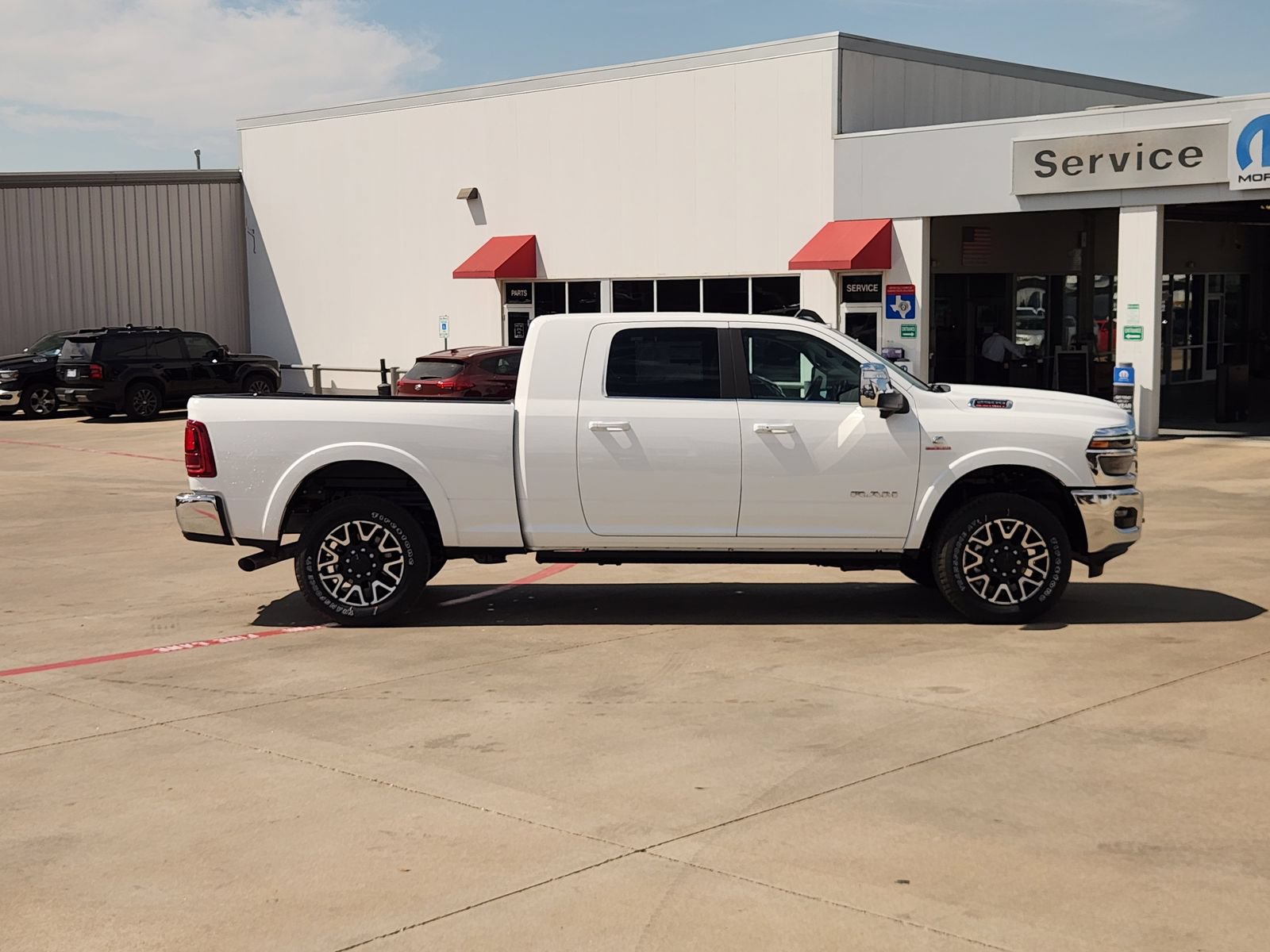 New 2026 RAM 2500 Limited AWD/4WD image 7