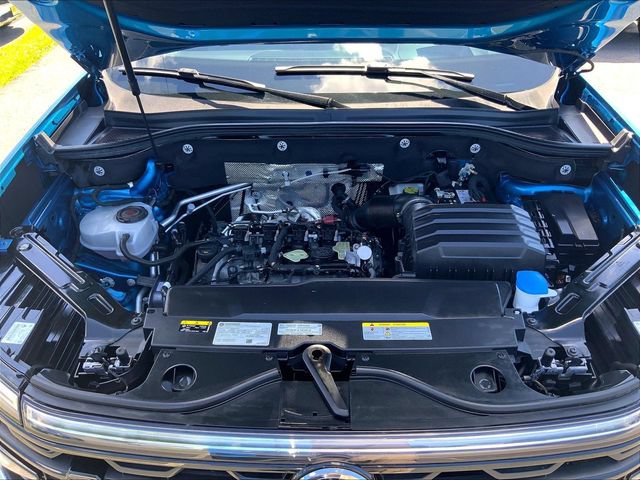Certified 2024 Volkswagen Atlas Cross Sport SEL Premium R-Line AWD/4WD image 19