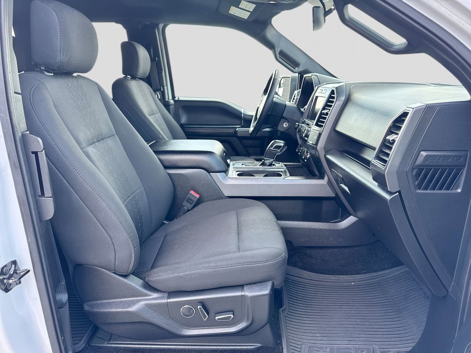 Used 2018 Ford F150 XLT w/ Equipment Group 302A Luxury image 7
