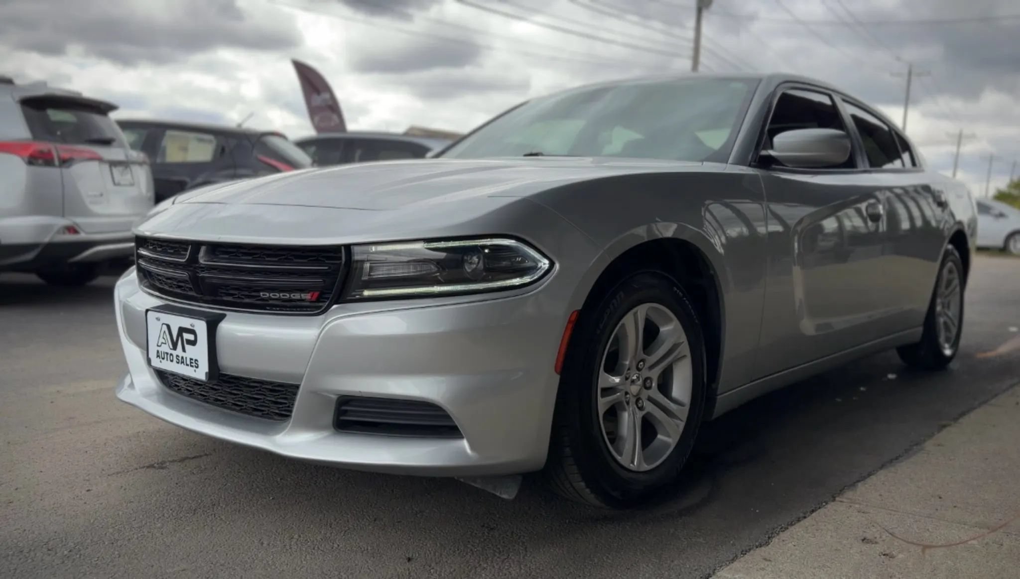 Used 2019 Dodge Charger SXT w/ Leather Interior Group RWD image 6