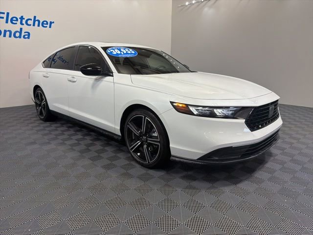 Certified 2025 Honda Accord Sport image 8