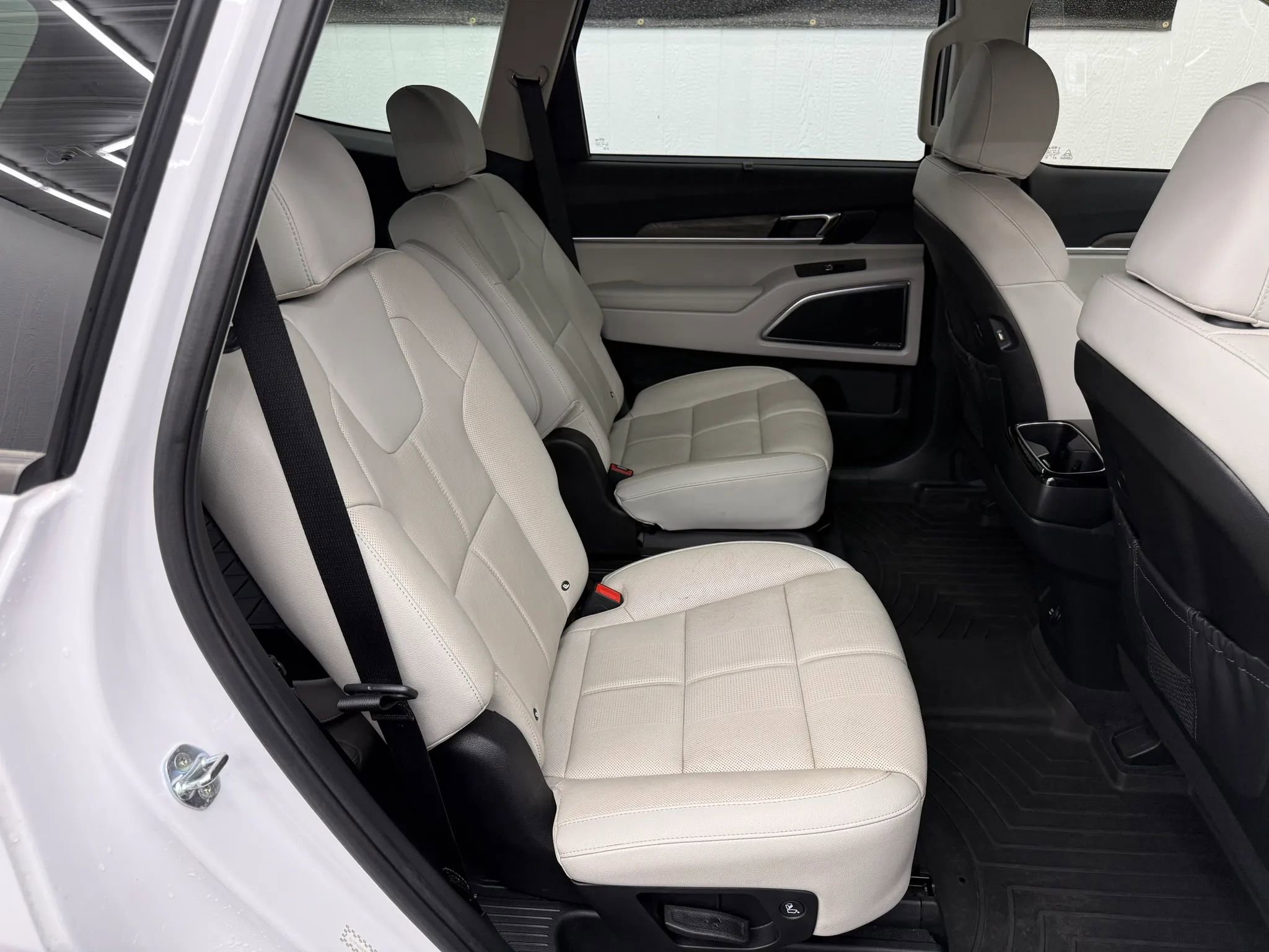 Used 2021 Kia Telluride SX w/ Nightfall Edition Package AWD/4WD image 9