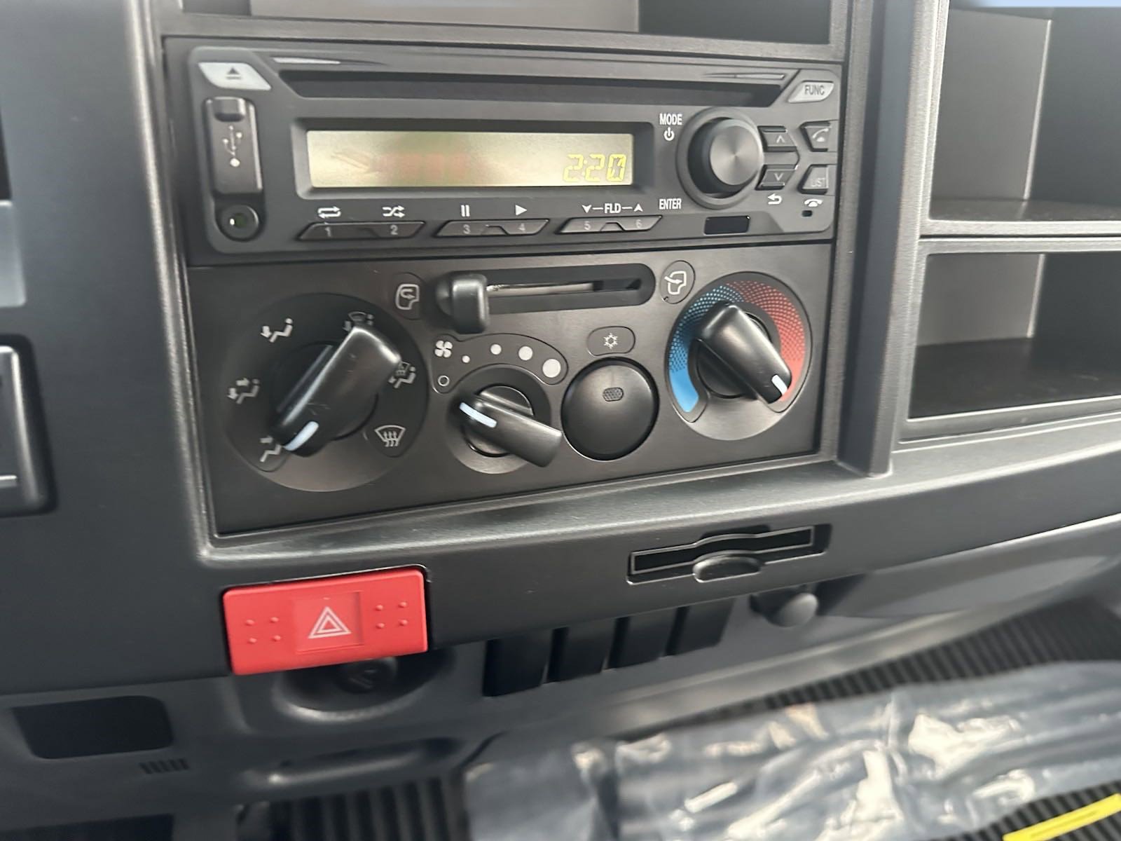 New 2025 Chevrolet Low Cab Forward image 9