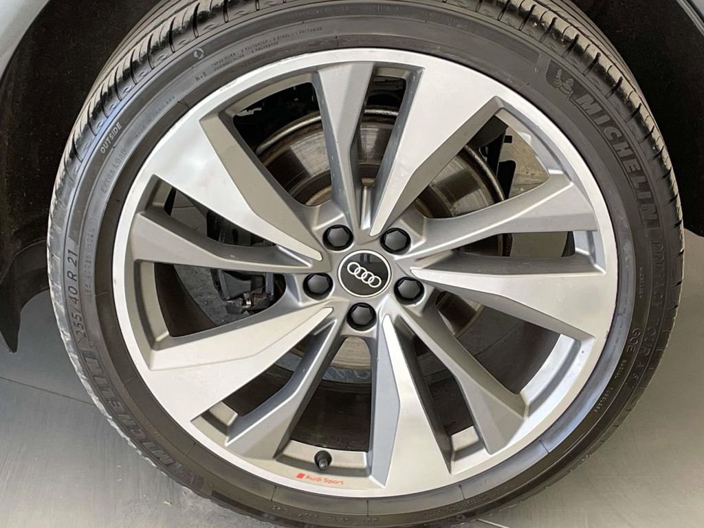 Certified 2022 Audi SQ5 Premium Plus w/ Premium Plus Package image 12