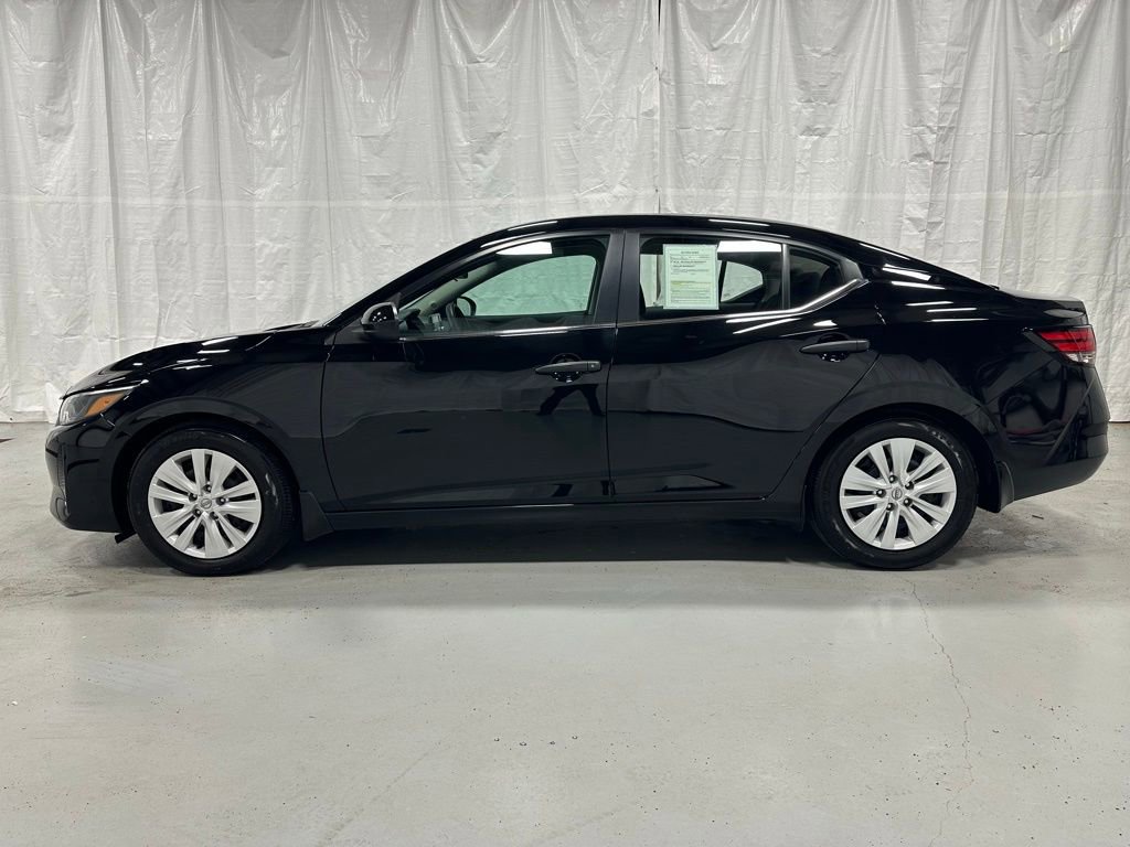 Used 2025 Nissan Sentra S w/ Lighting Package image 4