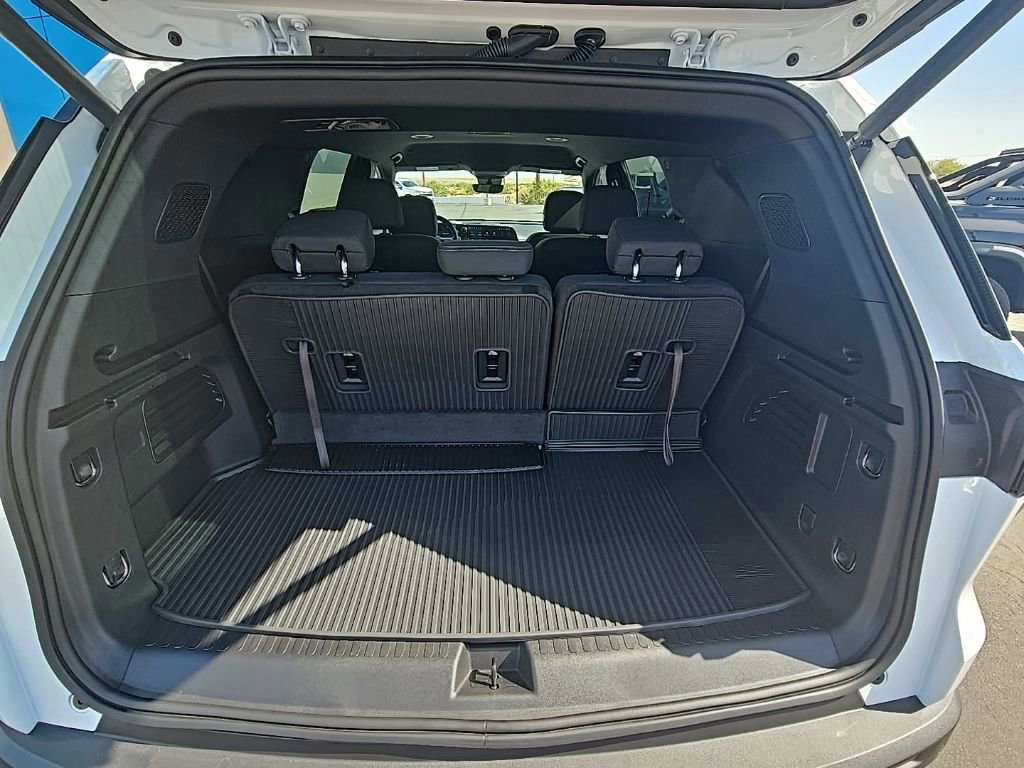New 2026 Chevrolet Traverse LT w/ Enhanced Driving Package image 13