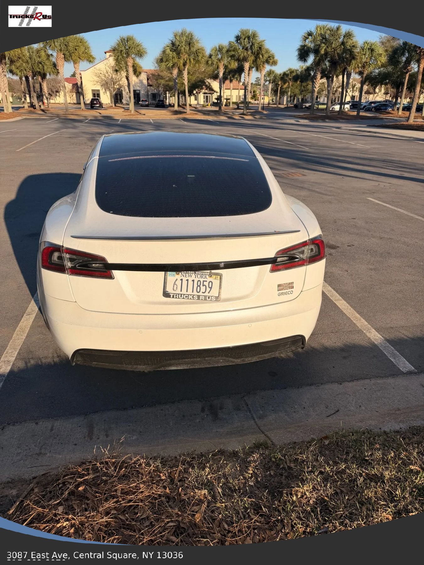 Used 2021 Tesla Model S Plaid image 4