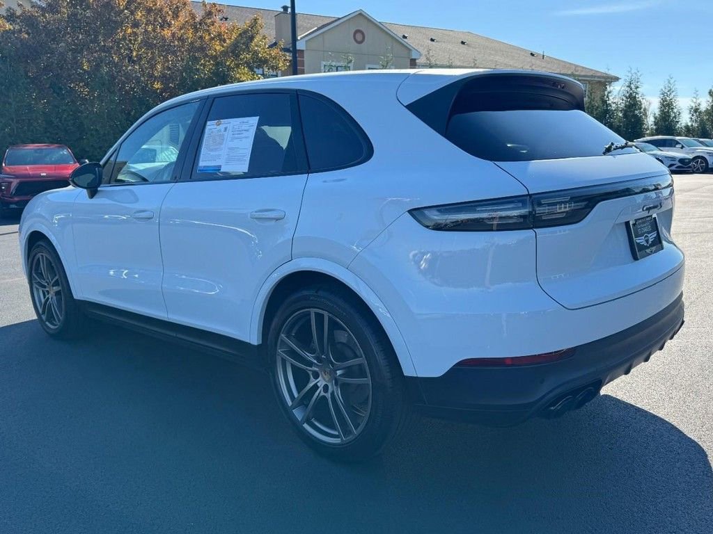 Used 2023 Porsche Cayenne S Platinum image 5