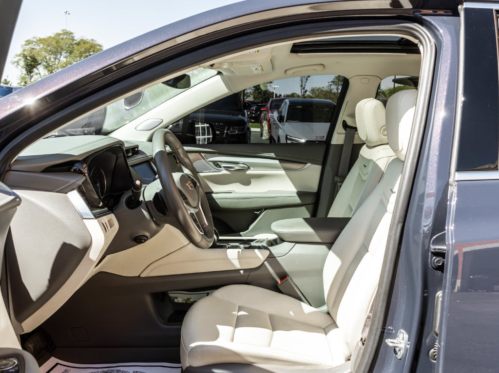 Used 2024 Cadillac XT5 Premium Luxury w/ LPO, Floor Liner Package AWD/4WD image 26
