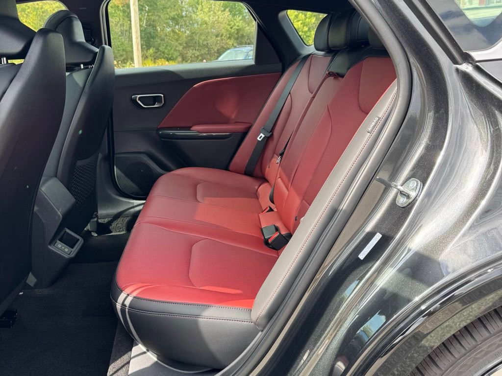 New 2025 Kia K4 GT-Line image 11