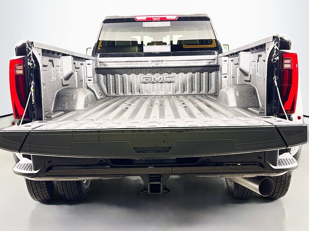 Used 2026 GMC Sierra 3500 Denali Ultimate image 30