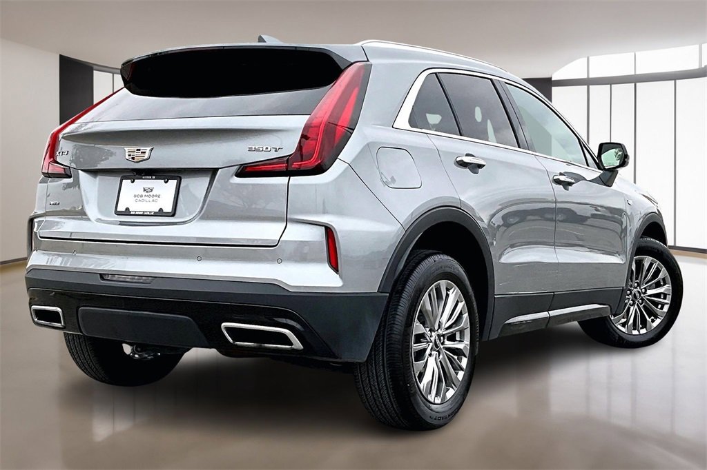 Certified 2024 Cadillac XT4 Premium Luxury image 2