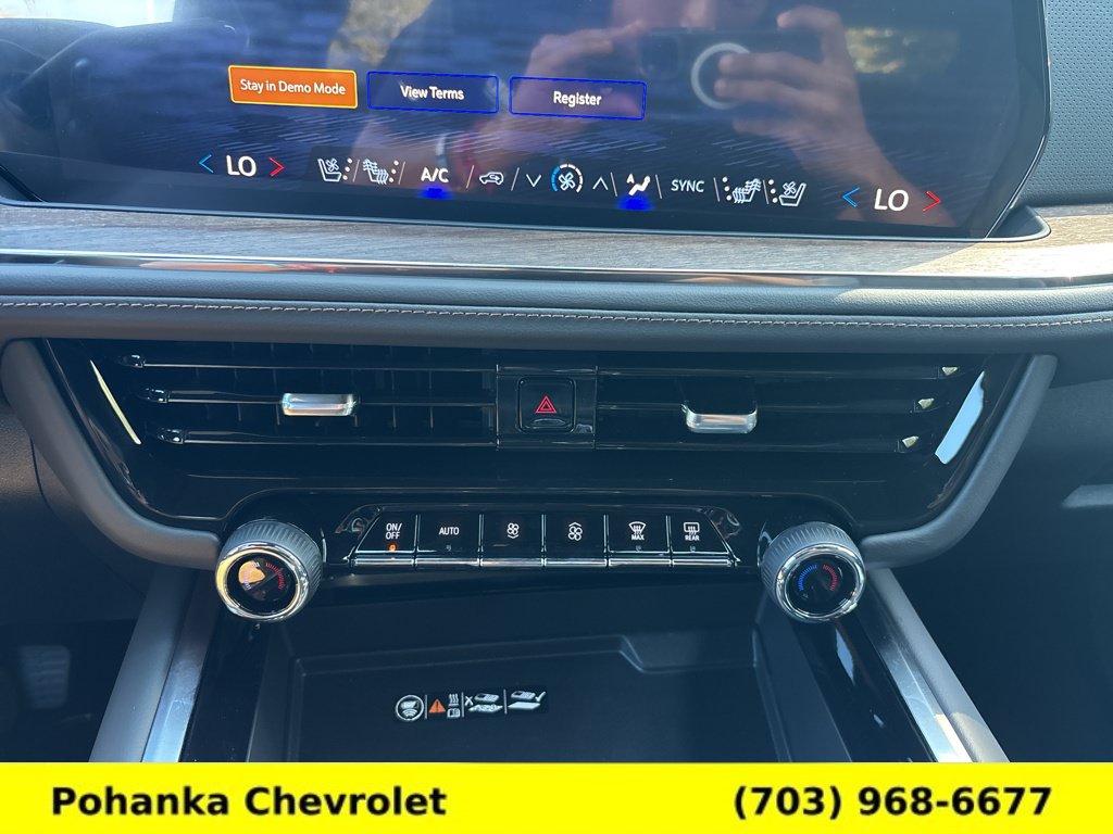 New 2026 Chevrolet Suburban High Country w/ Sun And Tow Package AWD/4WD image 16