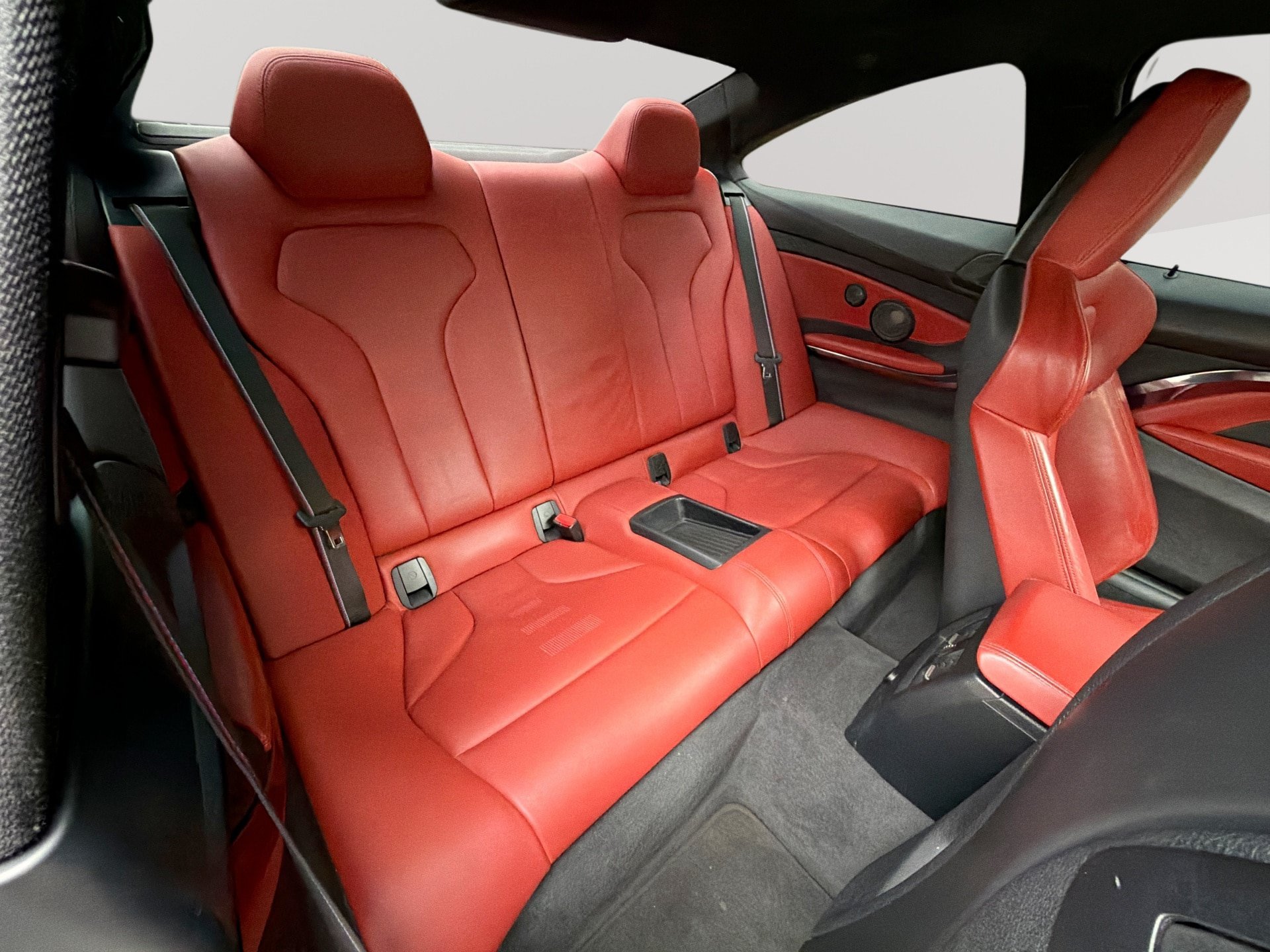 Used 2018 BMW M4 Coupe w/ Ultimate Package RWD image 27