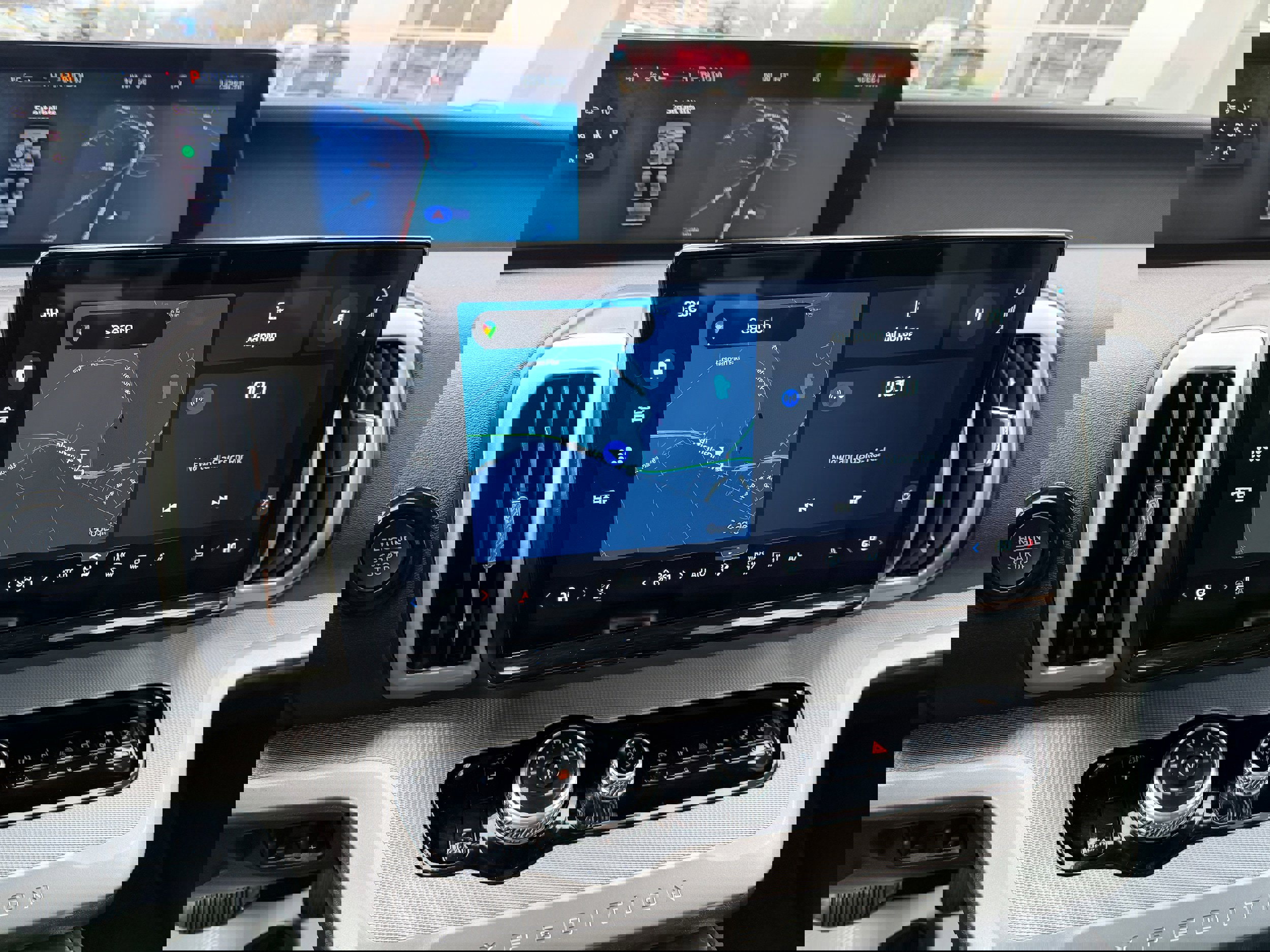 Certified 2025 Ford Expedition Active AWD/4WD image 22