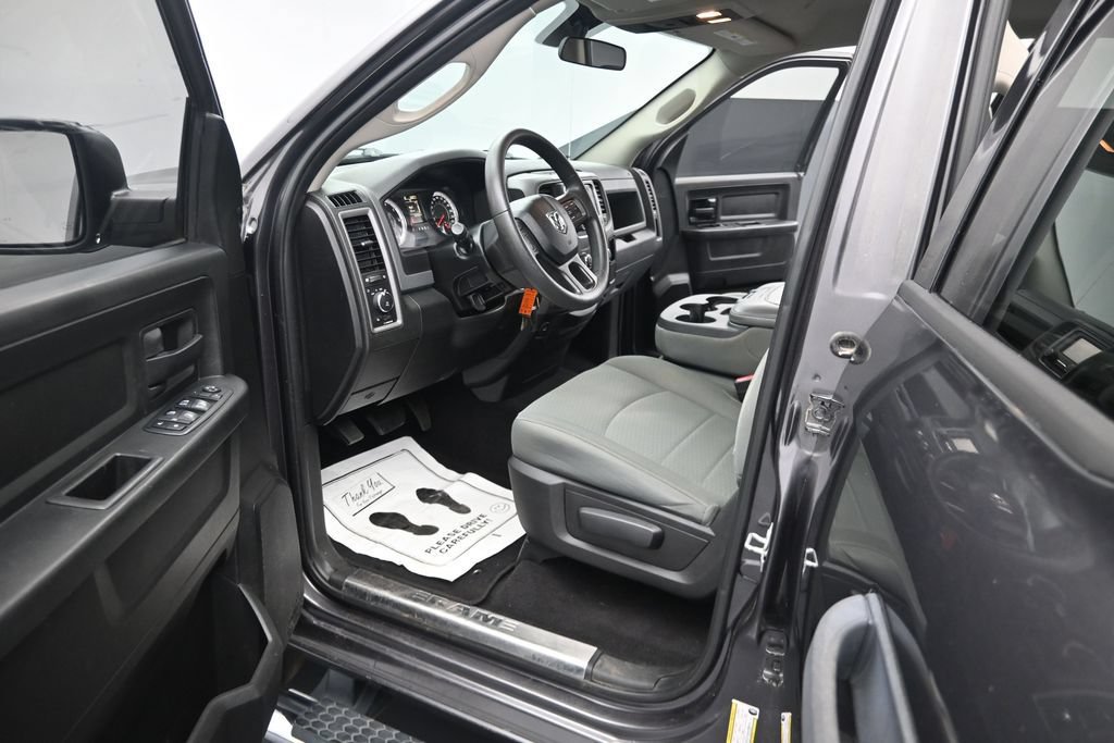 Used 2019 RAM 1500 Express w/ Express Value Package RWD image 16
