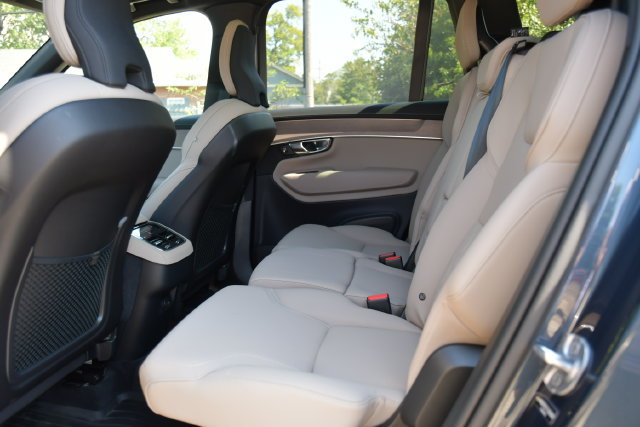 New 2026 Volvo XC90 B6 Plus w/ Protection Package Premier AWD/4WD image 15