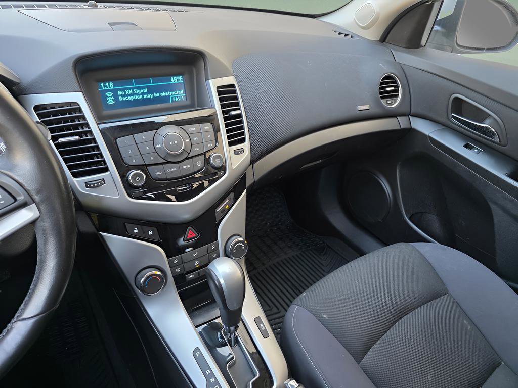 Used 2013 Chevrolet Cruze LT image 27