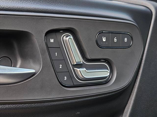 Used 2025 Mercedes-Benz Sprinter 2500 image 5
