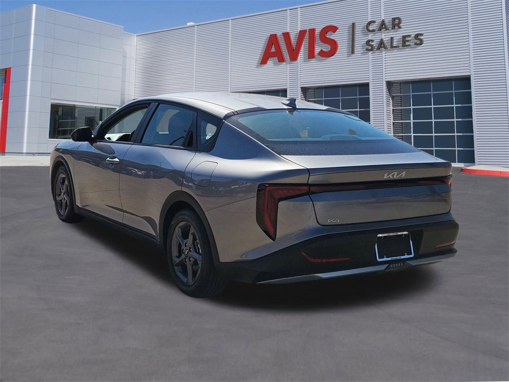 Used 2025 Kia K4 LXS image 3