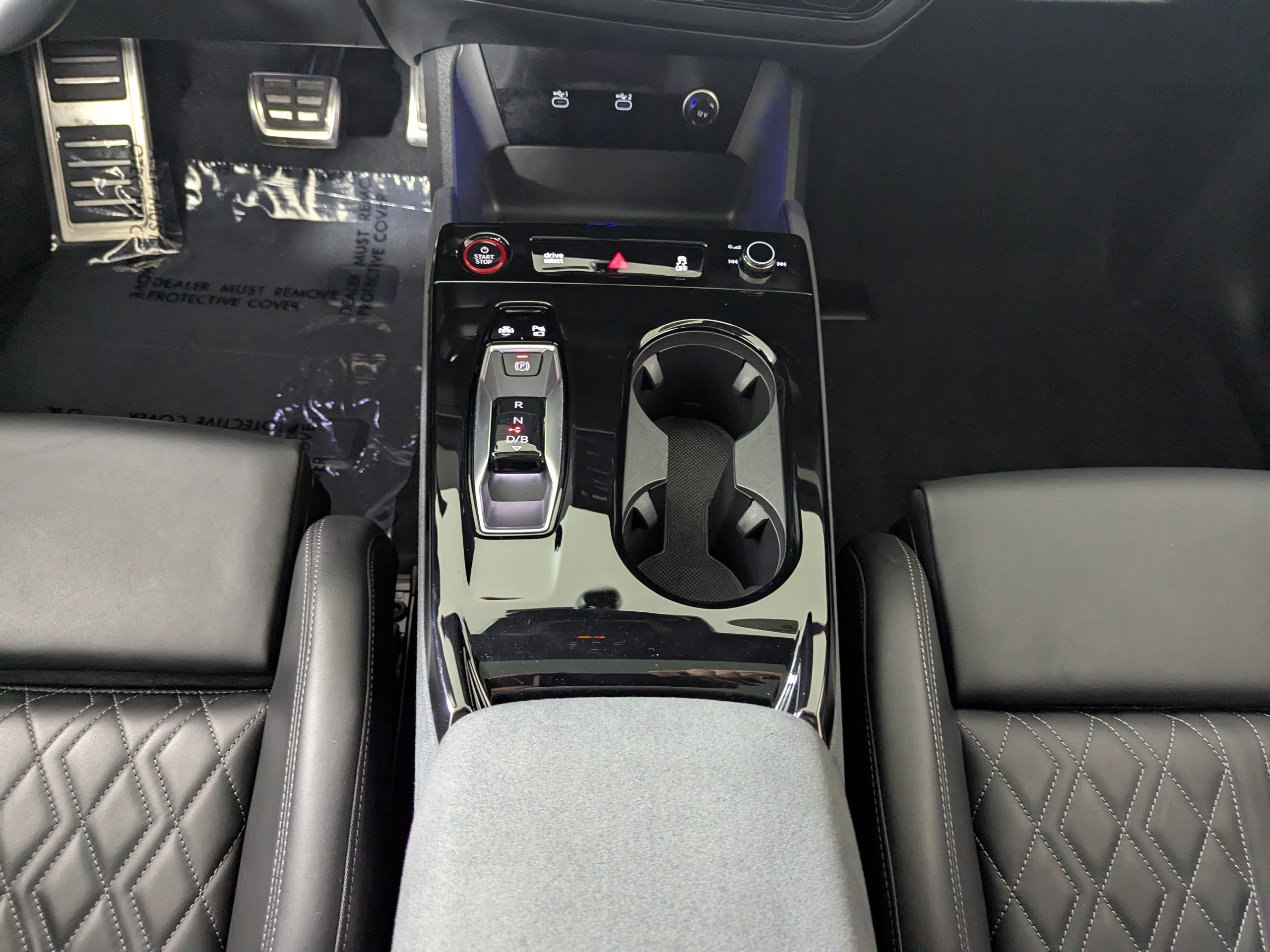 Certified 2025 Audi SQ6 e-tron Prestige AWD/4WD image 19