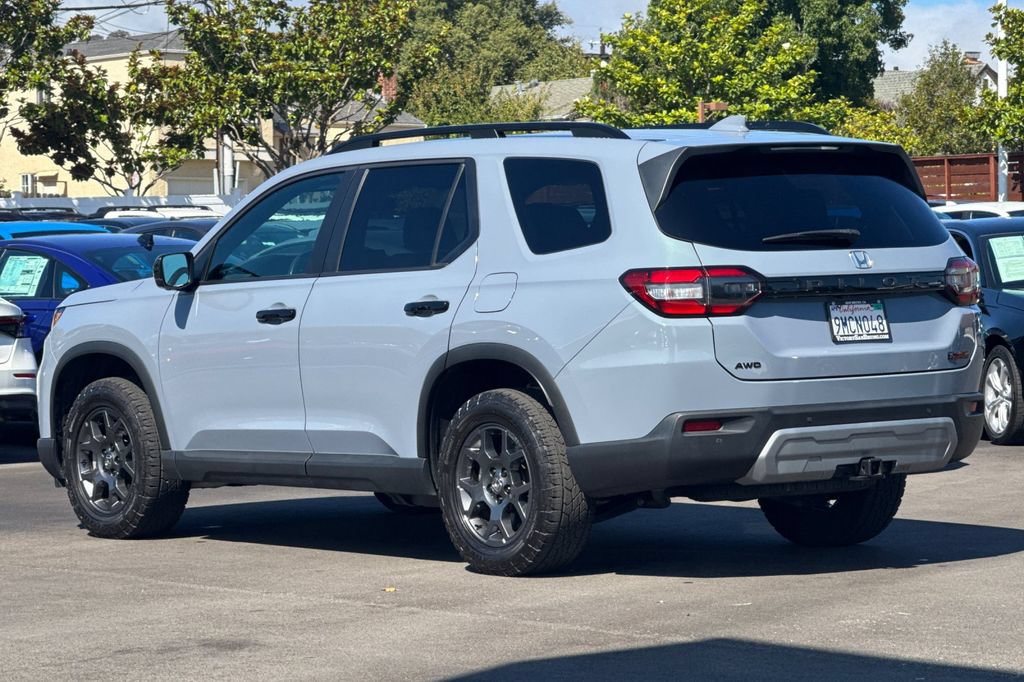 Certified 2024 Honda Pilot TrailSport image 6