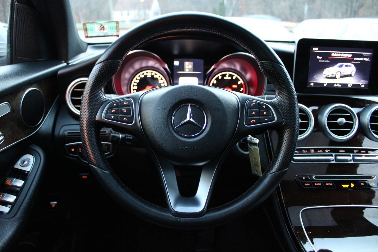 Used 2017 Mercedes-Benz GLC 300 4MATIC image 38