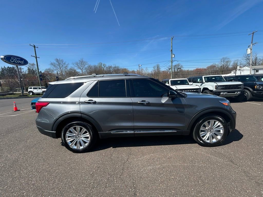 Certified 2023 Ford Explorer Limited w/ Limited Technology Package image 4