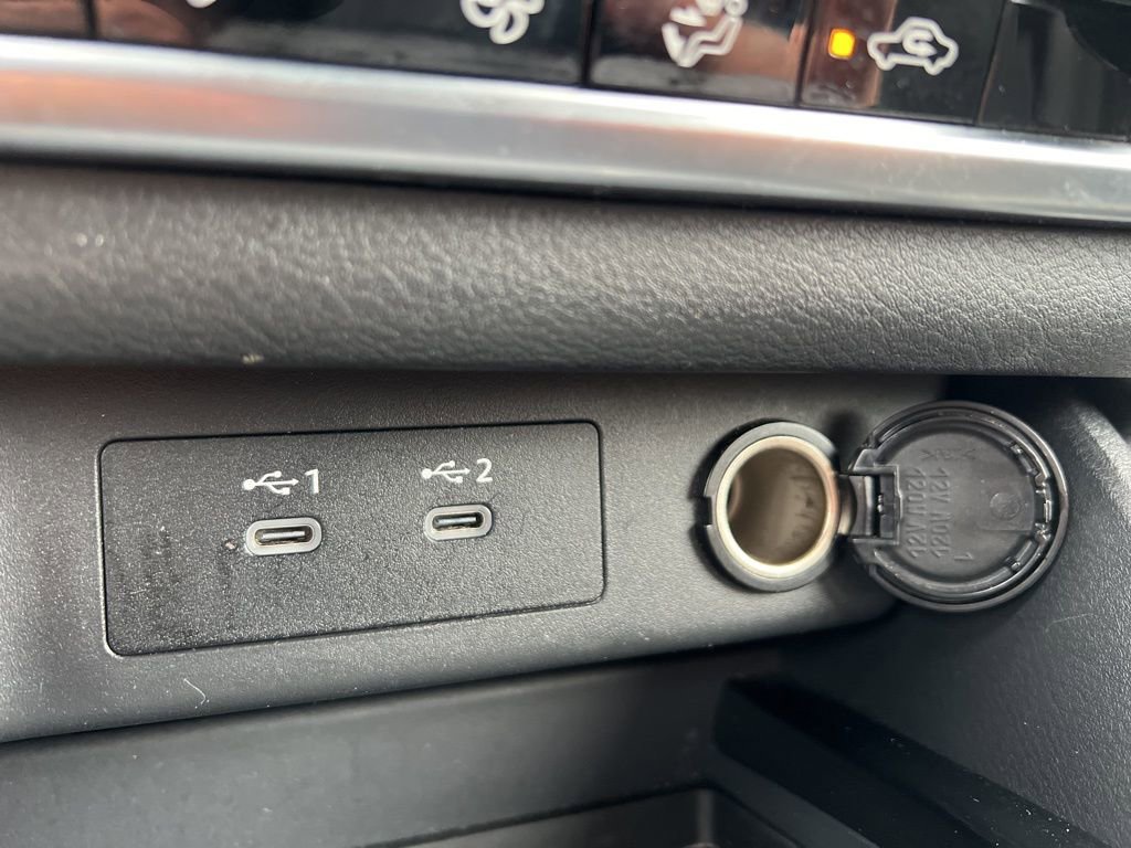 Used 2025 Nissan Rogue SV image 21