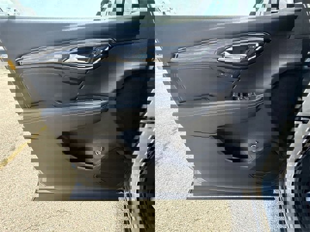 Used 2023 Buick Envision Essence image 51