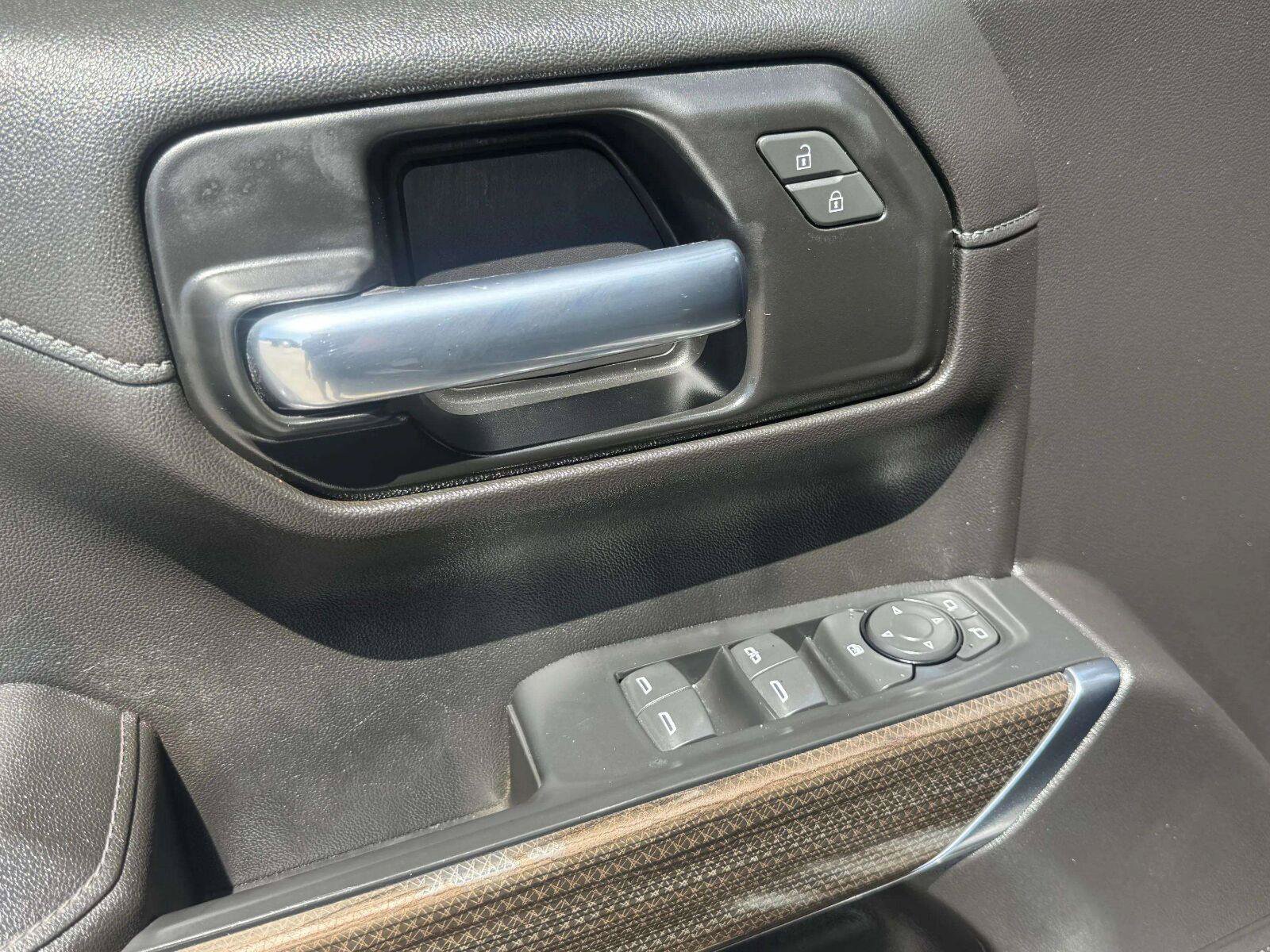 Used 2021 Chevrolet Silverado 1500 LT RWD image 19