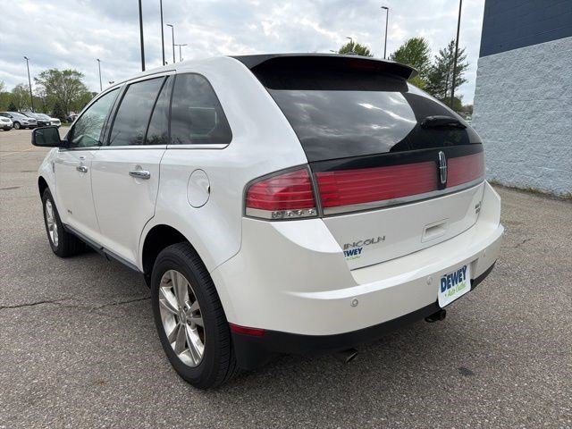 Used 2010 Lincoln MKX AWD image 3