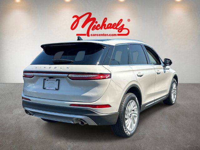 Used 2021 Lincoln Corsair Reserve w/ Equipment Group 201A AWD/4WD image 3