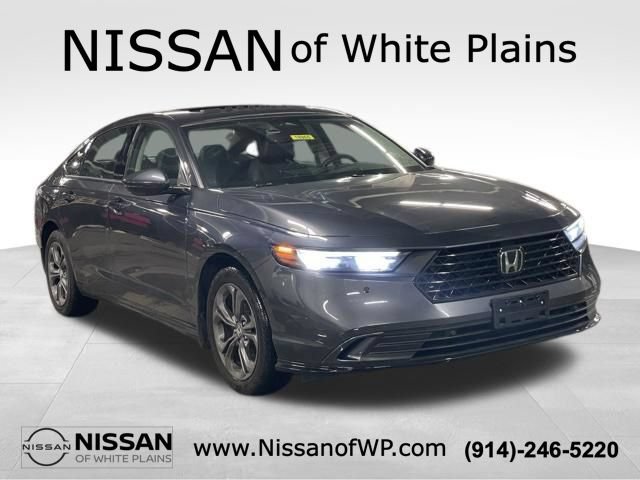Used 2025 Honda Accord EX-L image 3