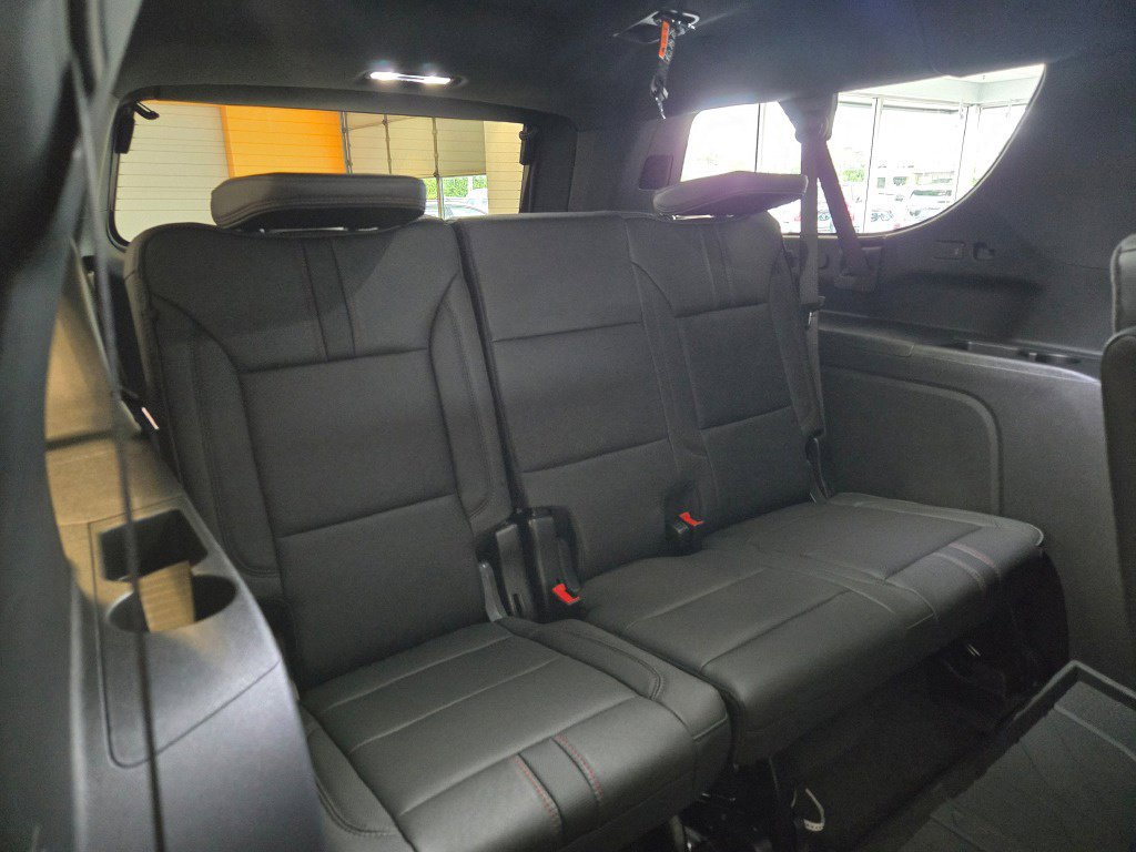 New 2026 Chevrolet Suburban RST w/ Comfort Package AWD/4WD image 10