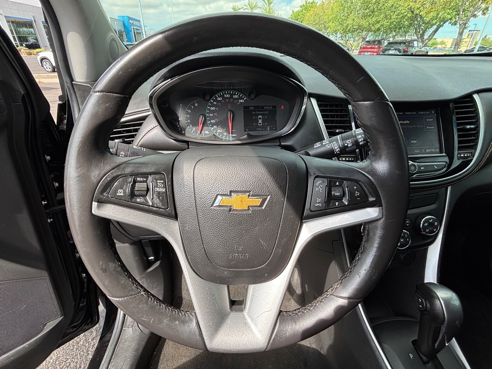 Used 2022 Chevrolet Trax LT w/ LT Convenience Package FWD image 12
