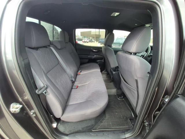 Used 2019 Toyota Tacoma TRD Off-Road image 15